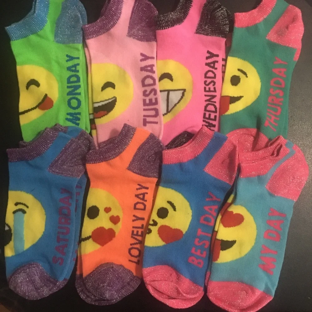NWOT 8 days of the week socks